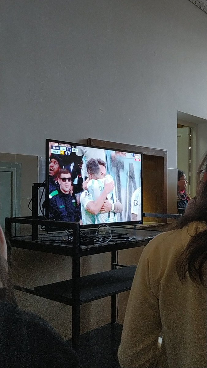 HOY 4:35 JUSTO HACE UN AÑO estábamos mirando el partido en la escuela AAAA prometo que no más nostalgia...