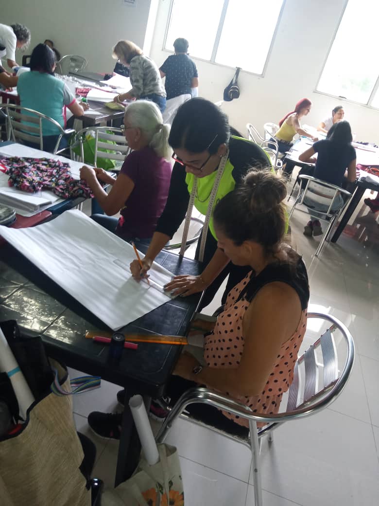 En nuestros espacios de Paz, seguimos brindando la formación integral necesaria para los nuevos emprendimientos.
@NicolasMaduro
@vargas_mimou
@Aimara_aguilarr
@fundacion_mpv
#IntegraciónEnLaDiversidad