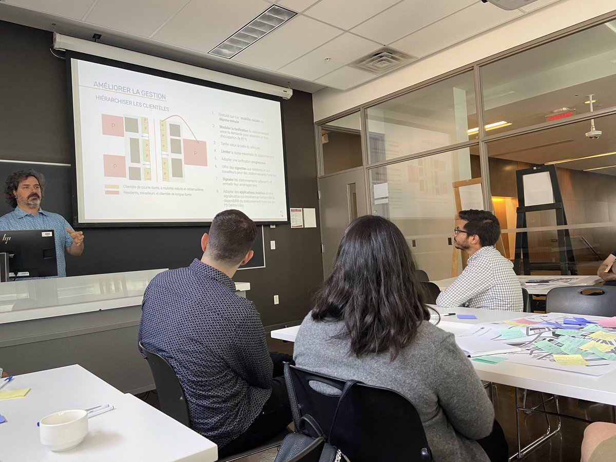 CRE_Capitale's tweet photo. Nous participons aujourd’hui au Forum métropolitain des RDV du stationnement à Mtl, organisé par nos collègues du @cremtl @CREMonteregie @CRELanaudiere @CLaurentides @LeCREdeLaval. 

Des conférences très intéressantes sur les moyens de rendre nos stationnements plus durables! 🌿 https://t.co/ZR8DGZPO5V
