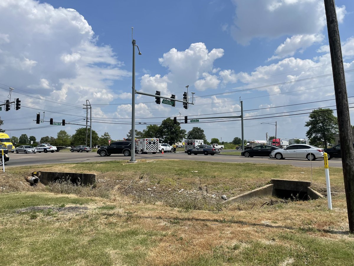 Griffin S. DeMarrais on Twitter "BREAKING Emergency crews are on the