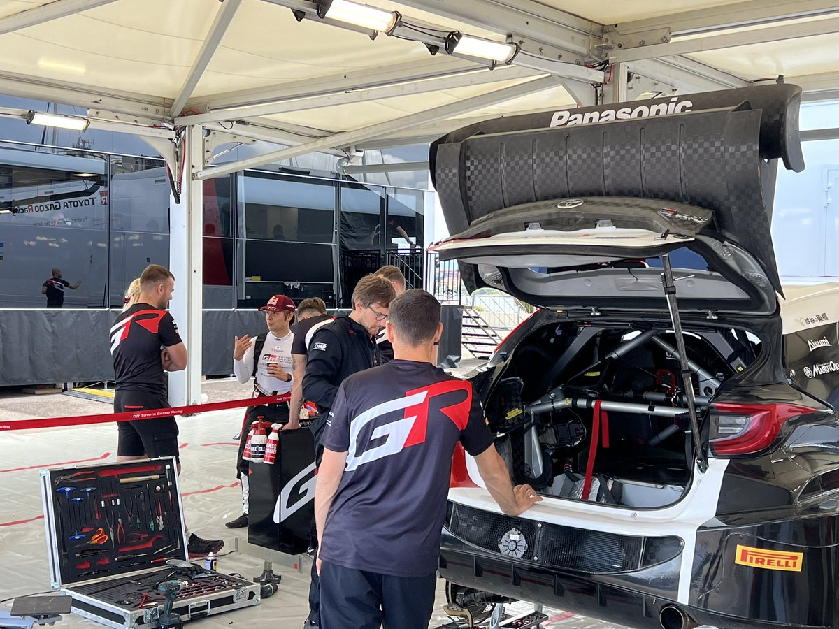 Edition002's tweet image. Service at Olbia at Lunch Time