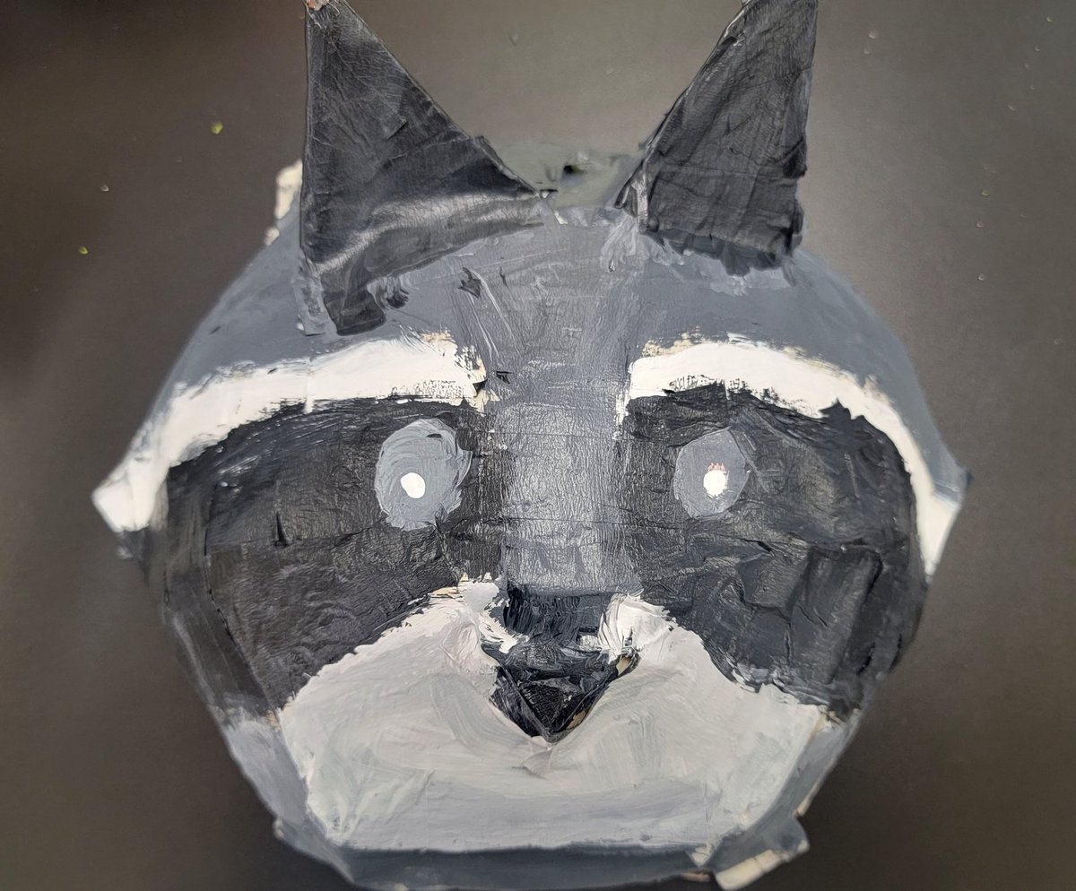 WolfPackArtWMS's tweet photo. We did art till the end! Finished out the year with linear perspective, 3D, awards, and face painting! Can't wait till see what the next school year has in store!
@Welch_WolfPack 
#WMSWolfPack #WolfPack #WolfPackArt #WMSArtRocks https://t.co/soHDRDyXqx