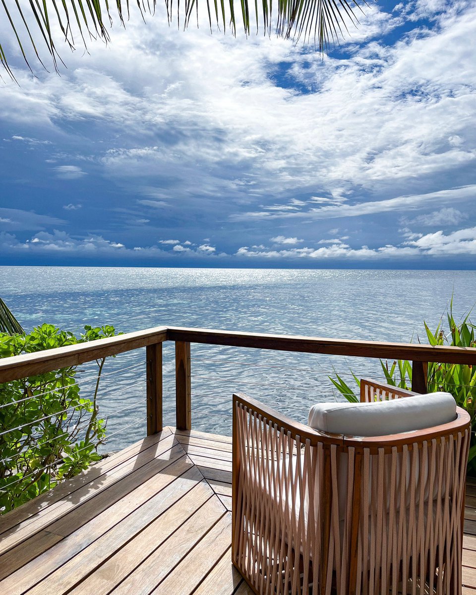 raycayebelize's tweet photo. Let blue horizons guide your next getaway to a place where the sky meets the sea ✨🌊

Here’s a little summer inspiration for your Belize vacation! 📧 reservations@raycaye.com | for more information: https://t.co/t0HsM1O86h https://t.co/8CG2Ura9Tw