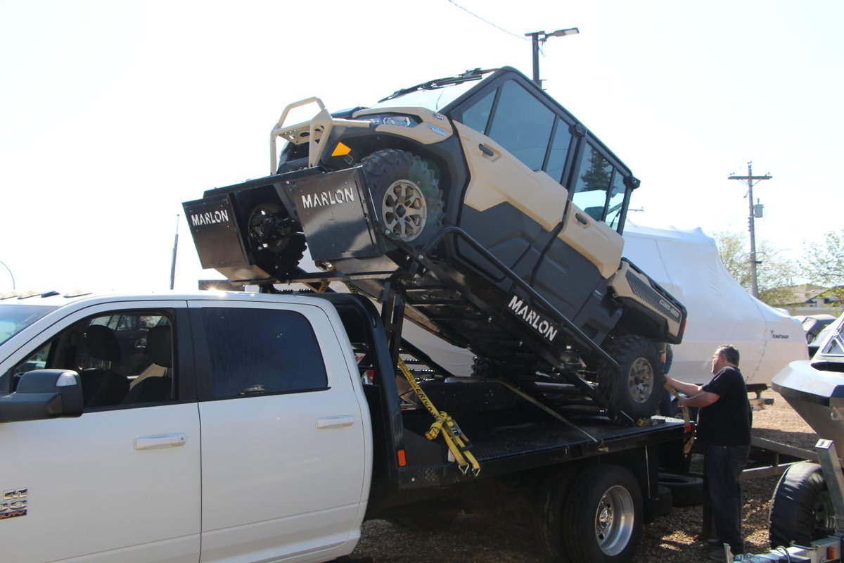 GibbonsMotorToy's tweet photo. 📣 Hey adventure enthusiasts! 🌟

Are you feeling puzzled about the best way to transport your beloved ATVs, SSVs, and Sleds? 🚙⛰️ Don't worry, we've got you covered! Introducing Marlon Trailers, your ultimate solution for ideal and compact hauling. 🆒 https://t.co/VUIqOO7obx