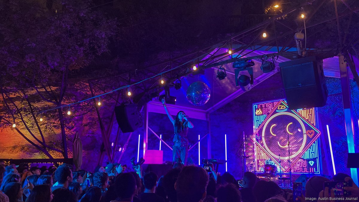DeniseSellsATX's tweet photo. Texas OKs subsidies to strengthen live music scene https://t.co/av0KlVeEM0 https://t.co/xsQQQvwwK5