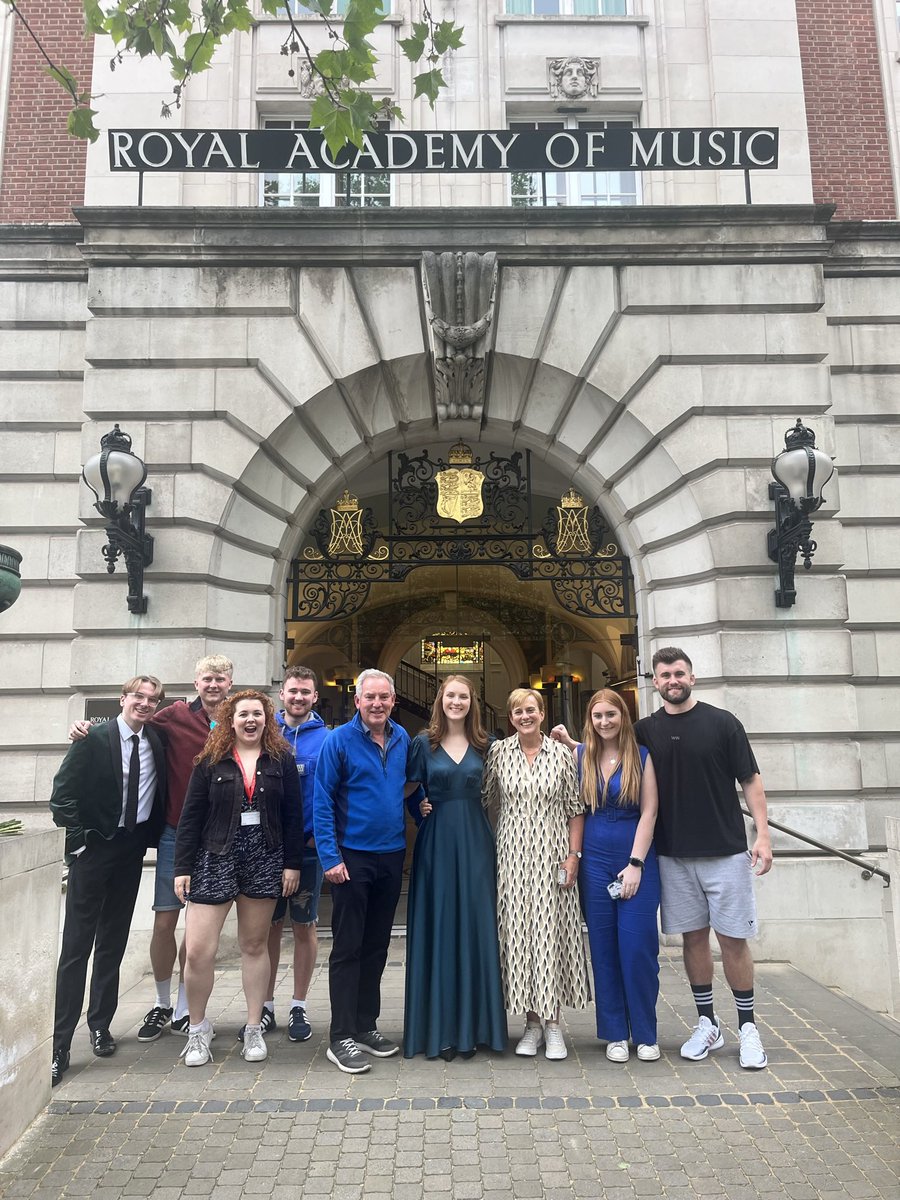 Thrilled to have finished my two years at RAM performing my final recital to an audience of my closest friends and family. I can’t thank my incredible accompanist Daniel Silcock enough for all his support and hard work- you’re an absolute star! Here’s to the next chapter💫