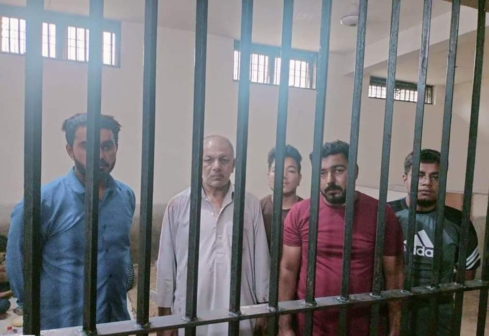 🚨
Update on Children's Hospital  Lahore incidence.
7ATA was added to the FIR against the thugs who assaulted our duty doctor.
The offenders will be brought before an anti-terrorism court tomorrow for judicial proceedings. 
Long live the unity.✊