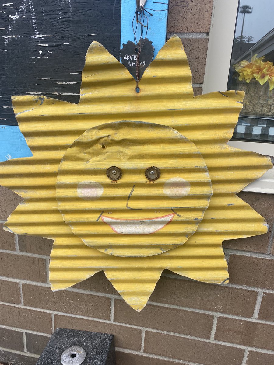 marietculver's tweet image. You are my Sunshine. #love #hope #VBStrong 💙💙💙 ⁦@SeatackDream⁩ ⁦@vbschools⁩ ⁦@CityofVaBeach⁩ ☀️☀️☀️