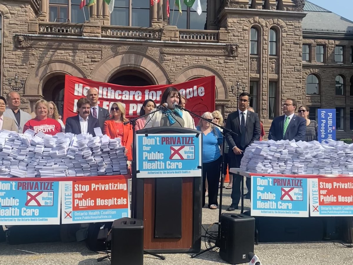 The people’s referendum results are in! 🗳️  A massive pile of ballots were delivered to the government yesterday, as 400,000 &amp; counting Ontarians voted on this critical issue with an overwhelming 99% of voters opposed to the privatization of Ontario’s public hospital services🧵⬇️