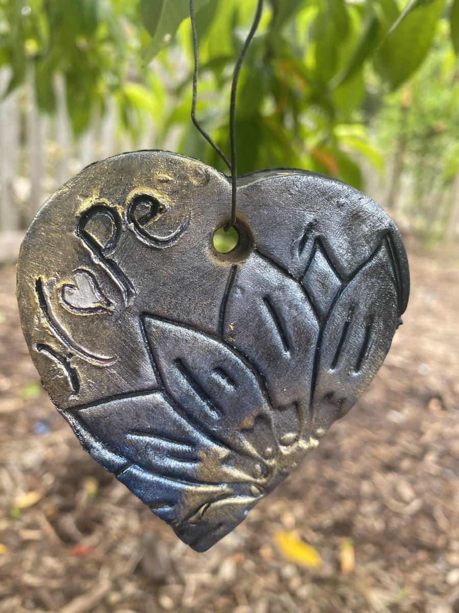 marietculver's tweet image. We are #VBStrong #Hope #Faith #Love 🌱☀️💚⁦@CityofVaBeach⁩ ⁦@vbschools⁩ ⁦@SeatackDream⁩ #CommunityGardenSeatack 🌱