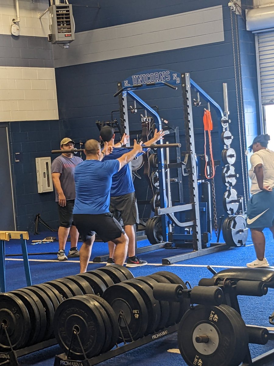 Unicorn Academy 🦄🎓
Coaches working on coaching cues &amp; progressions/regressions of the squat &amp; clean. Also learning the ins/outs of <a href="/rackcoach/">RackCoach</a>. Finished it off with a little group workout for our day 2 of PD. <a href="/NBISDAthletics/">NBUnicornAthletics</a>