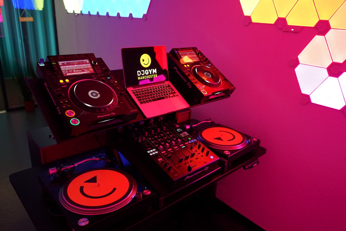 If you're looking for DJ lessons in Manchester we have the perfect studio to offer 1-2-1 lessons!

djlessonsmanchester.com

#djlessons
#thingstodoinmanchester