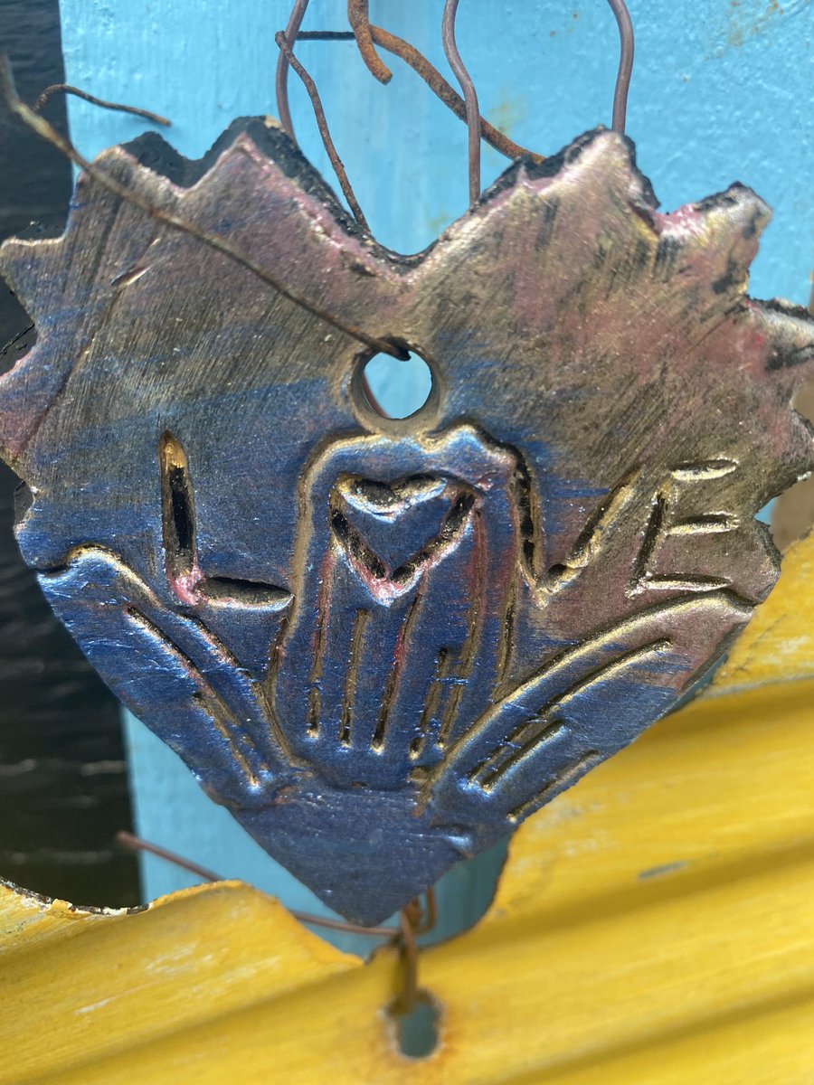 marietculver's tweet image. You are my Sunshine. #love #hope #VBStrong 💙💙💙 ⁦@SeatackDream⁩ ⁦@vbschools⁩ ⁦@CityofVaBeach⁩ ☀️☀️☀️