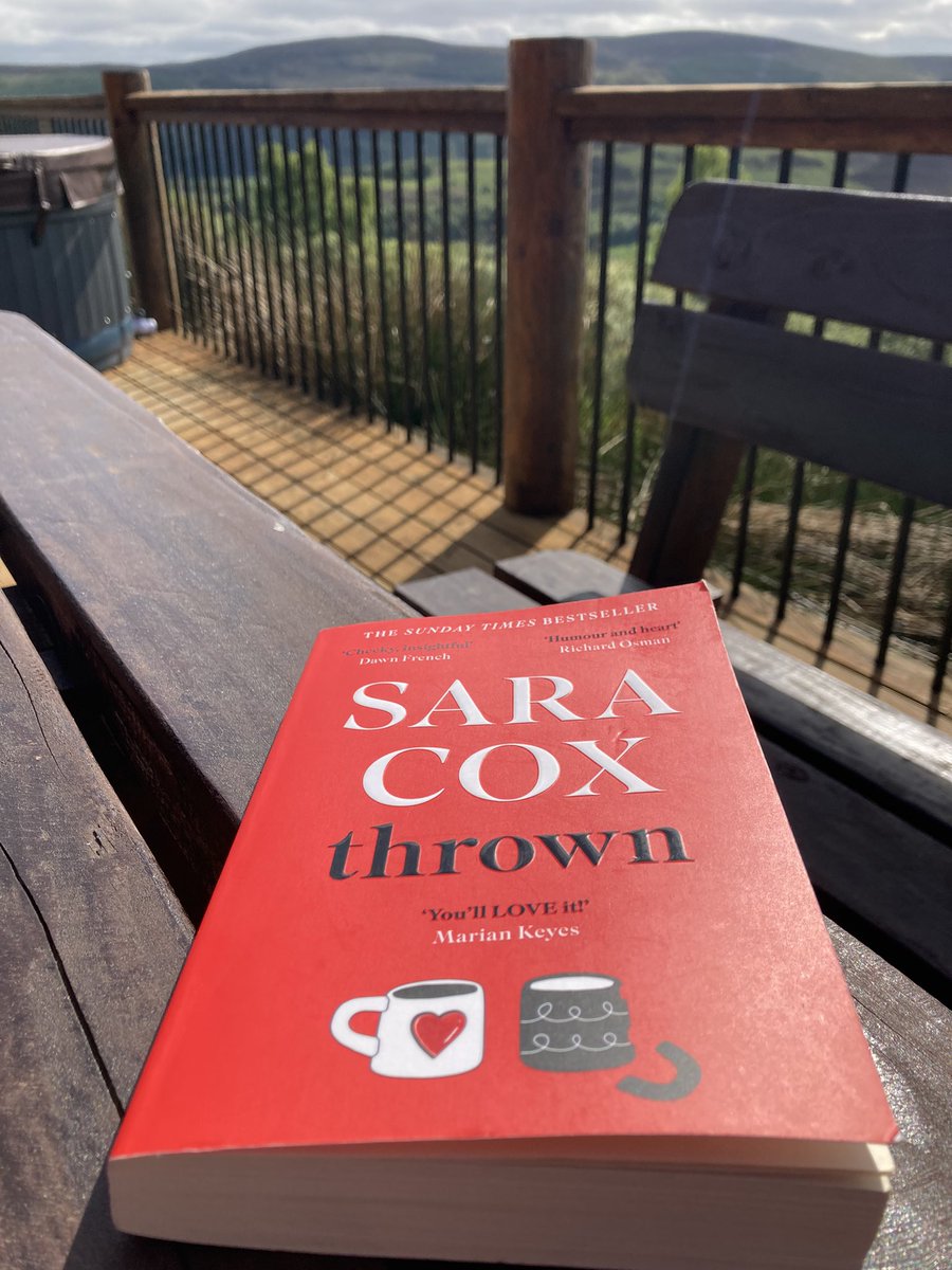 Perfect piece of holiday reading <a href="/sarajcox/">sara cox💙</a> - cheers! #Thrown #Books #Reading <a href="/CoronetBooks/">Coronet</a>