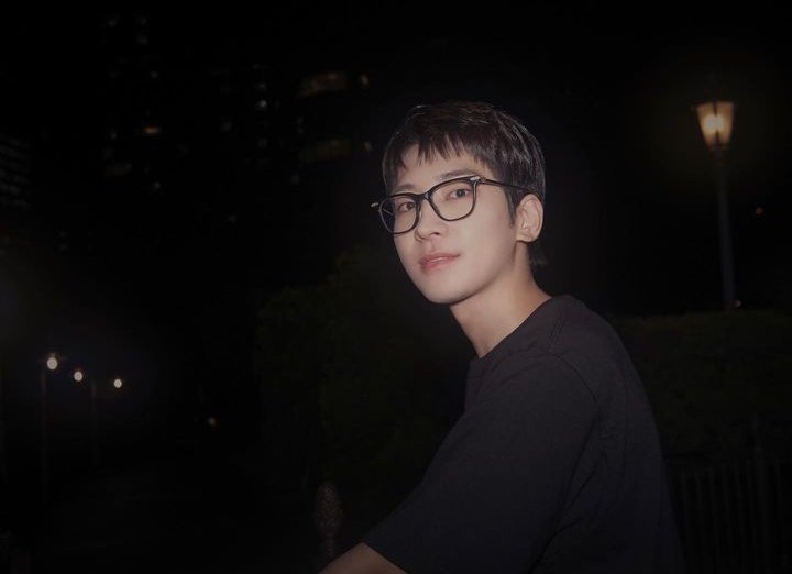 ofMyoui's tweet photo. It’s you, because it’s you. The man I’m in love and always want to be with. Happy 15th monthsary, boyfriend (actually hubhub)! I love you, and I always do. ❤️ https://t.co/AvMUTUPegw