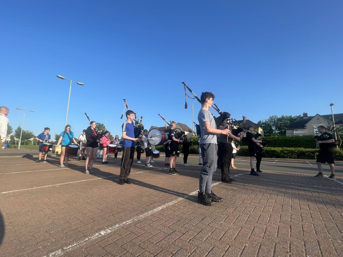 The band were rehearsing last night for Lanimers Day next Thursday, 8th June 2023. Thankfully the sun stayed out at Coatbridge High School for us to practice our Marching in preparation, we hope to see you all there 🥁🎶🌞