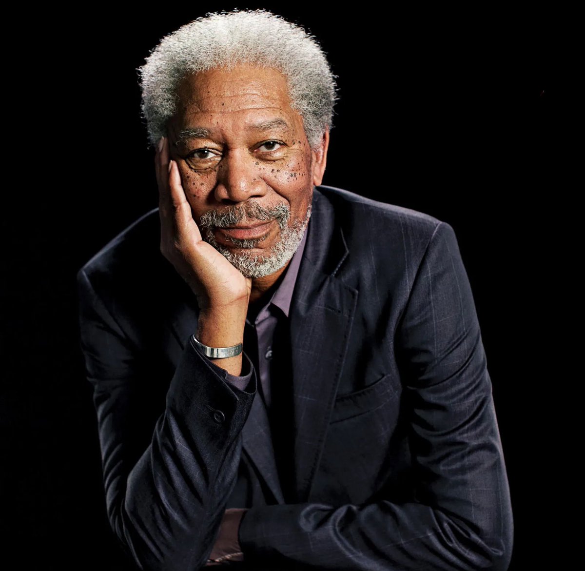 hiphopstandard's tweet photo. Happy birthday to the legend Morgan Freeman. Today the award winning actor turns 86-Years-Old 🎉🎂
 #worldstar #rnb #wshh #hiphopstandard #rapper #hiphop #hiphopstandardtv #soundcloud #rap #newmusic #music #promo #spotify #musicpromo #trap #beat #MorganFreeman #birthday #legend https://t.co/ccNSb7IxDa
