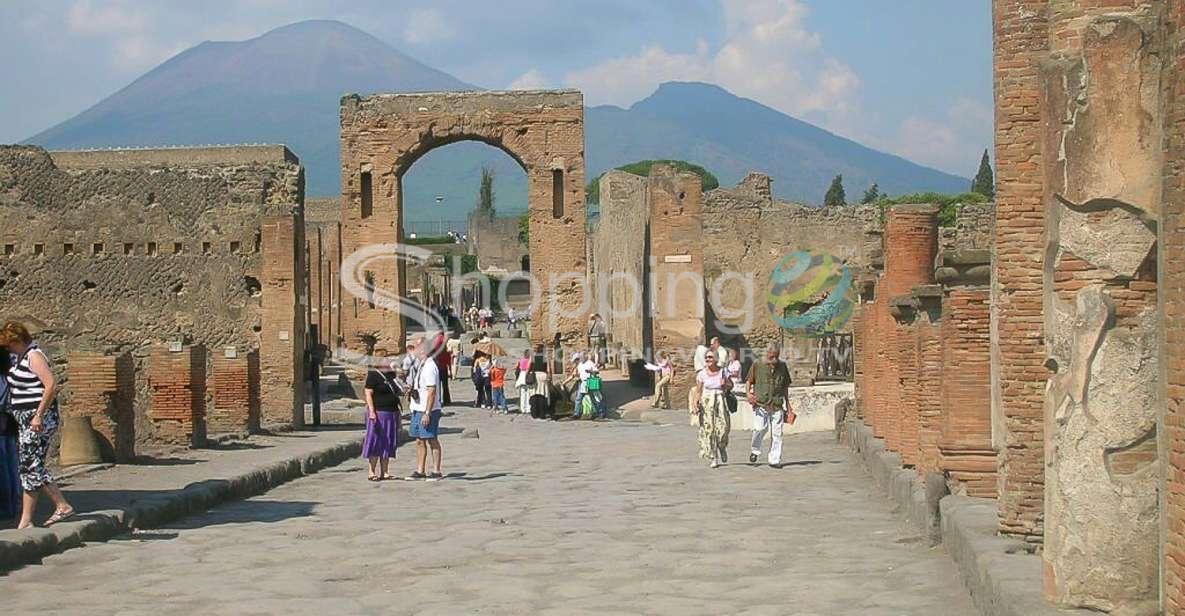 3-hour Pompeii Private Tour In Naples 🛎 s.cl4.us/1tL #Campania #Italy #Naples #privatetours #shoppingworldtv #tour #touractivities #tourexperience #touroperator