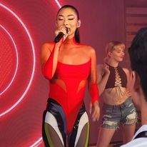 Reina Sawayama sets Cannes Lions Festival ablaze with her electrifying performance...
See More: vu.fr/TChr

#CannesLions #PopStar #CannesPride #LGBTQ #HellOfHells
#Creativity #Community #CannesLionsParty #Youtube #YoutubeParty #YoutubeBeach #BeachPartyYoutube