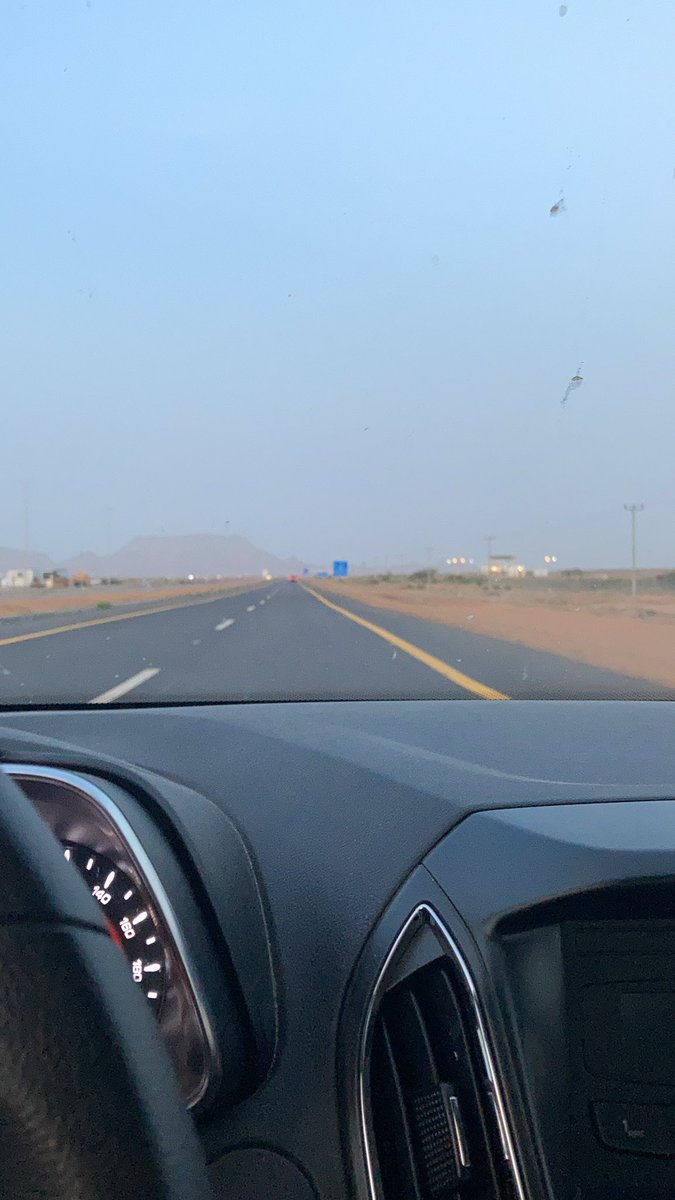 ShnbB81269's tweet photo. من نجران جاده او جاد يجي خاصصصص سريع https://t.co/SNntYW3nop