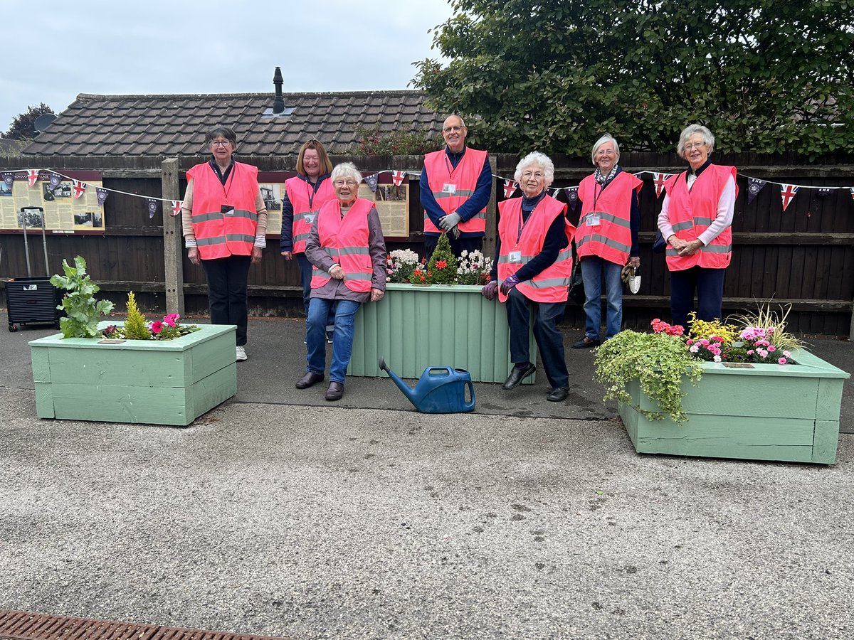 Kaye Robinson (@_kaye_r) on Twitter photo Great to get out with <a href="/Ashur_Stanley/">Ash Stanley</a> from <a href="/AVITmedia/">AVITmedia</a> today photographing our volunteers in action, very appropriate for the start of #VolunteersWeek2023 <a href="/SpondonStation/">Friends of Spondon Station</a> Great to get out with <a href="/Ashur_Stanley/">Ash Stanley</a> from <a href="/AVITmedia/">AVITmedia</a> today photographing our volunteers in action, very appropriate for the start of #VolunteersWeek2023 <a href="/SpondonStation/">Friends of Spondon Station</a>