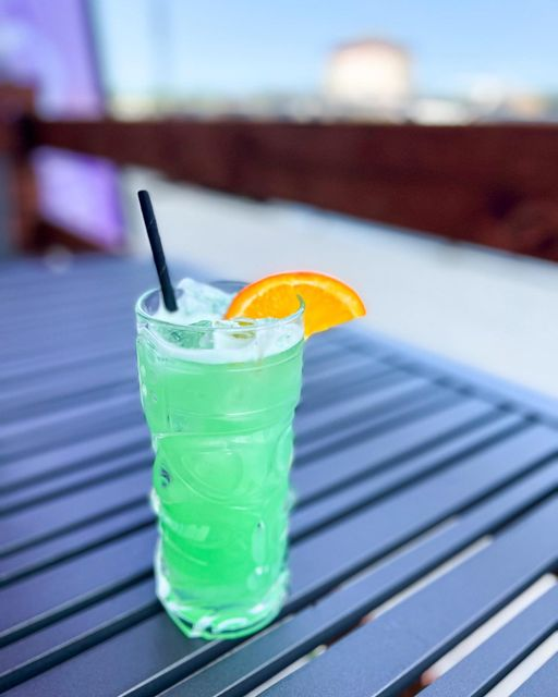 KEY LARGO 🍹
rum, blue curaçao, almond syrup, lemon juice, pineapple juice
It’s looking like a gorgeous day ahead of us ☀️ Stop in at The Patio for a post-work cocktail or bite to eat. Open at 5pm!
Walk-ins are welcome or make a reservation at aquaterrakingston.com/the-patio.