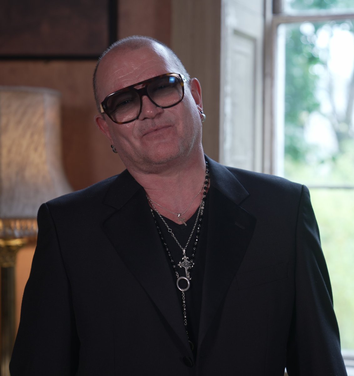 As you may have surmised, @gavinfriday is @johnkellytweets guest TONIGHT on the FINAL @WorksPresents in the current series. A fascinating look at a long and varied career. 🦉📺 23:15 | @RTEOne Repeated 5th June @ 23:35. @RTEplayer @RTE_Culture
