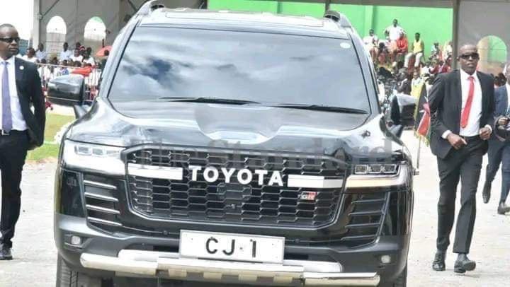 The Chief Justice attended the Madaraka Day celebration using a  toyota Land Cruiser 300 GR Sport 2023 with a market value of 44 Million.
*FYI*
Maintaining this machine is twice expensive as compared to maintaining 1 jet engine of a Boeing 777X.

CHAMIGEI TUGUL!!! Kenya is rich…