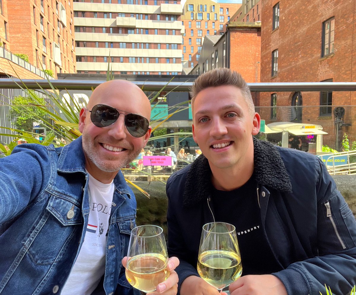 cllr_aston's tweet photo. Celebrating the unrelenting slide into middle age in the wonderful City of Manchester.
Thank you @benjmidd. ๐ #42today https://t.co/lYBtON8Mxm