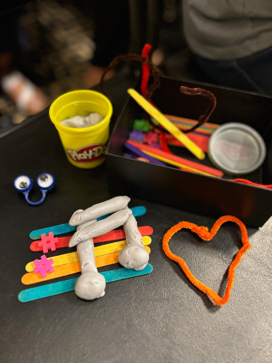 TPSMultiLingo's tweet photo. Attending the seminar "Tinkering about Language" with an activity on metaphors. https://t.co/iCLLrDwFXr