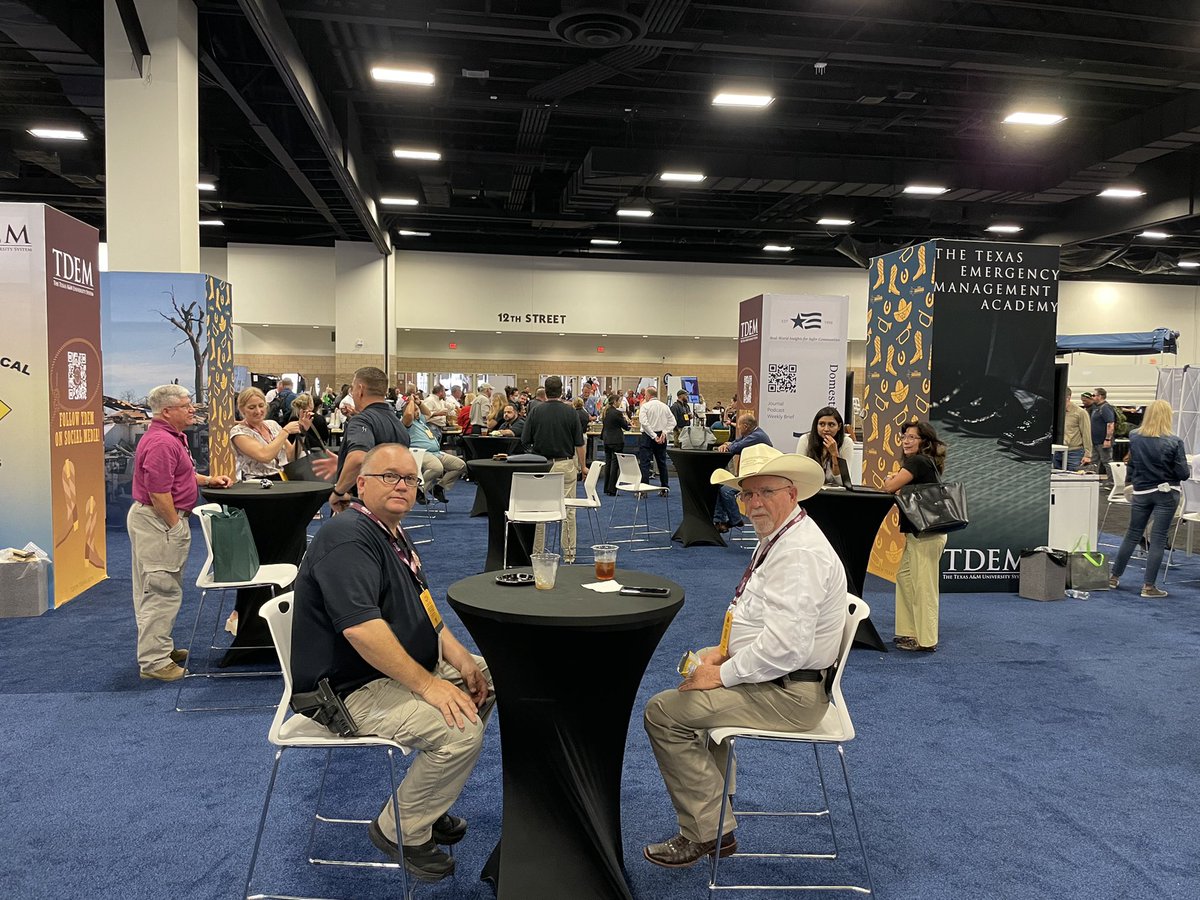 TarrantOEM's tweet photo. We are excited to participate in the Texas Emergency Management Conference in Fort Worth. More than 4,100 emergency responders from around the state are in Tarrant County this week. @TarrantCountyTX @TDEM @FWOEM @TarrantCountyFM https://t.co/BwYiMBTODv