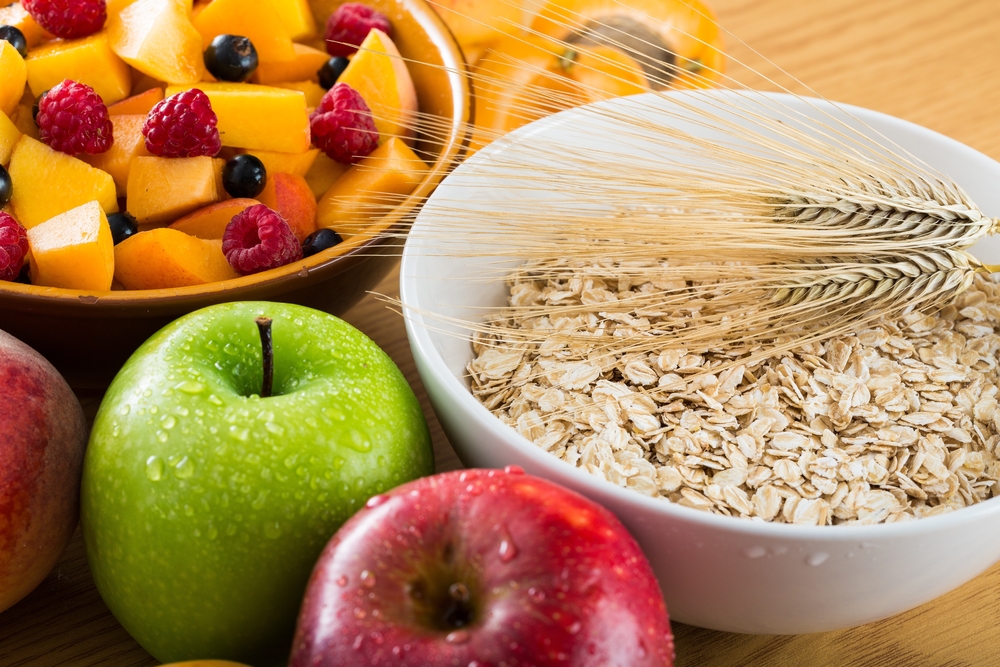 isfmcmx's tweet photo. 📝 Algunos de los beneficios de la fibra dietética:
✅Ayuda a regular las funciones intestinales, reduce los niveles de colesterol y triglicéridos.
✅Apoya el control de la glucosa en la sangre y puede prevenir la resistencia a la insulina.
#ISFMC #Salud #FibraDietetica https://t.co/nLvCcsiCIj