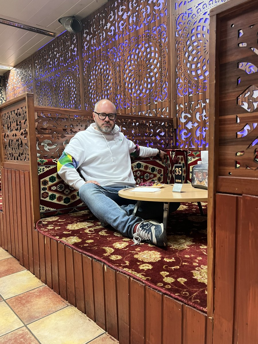 TuomasEnbuske's tweet image. dinnerihommia kurdiravintola kirkukissa puhoksella aka (lähi-)itäkeskuksessa. aivan bängerit falafelit

puhoksella tulee nykyään käytyä lähes viikottain. suosikkipaikkani stadissa, ja vanha ostari on Helsingin kauneimpia rakennuksia

#Helsinki #puhos #itis