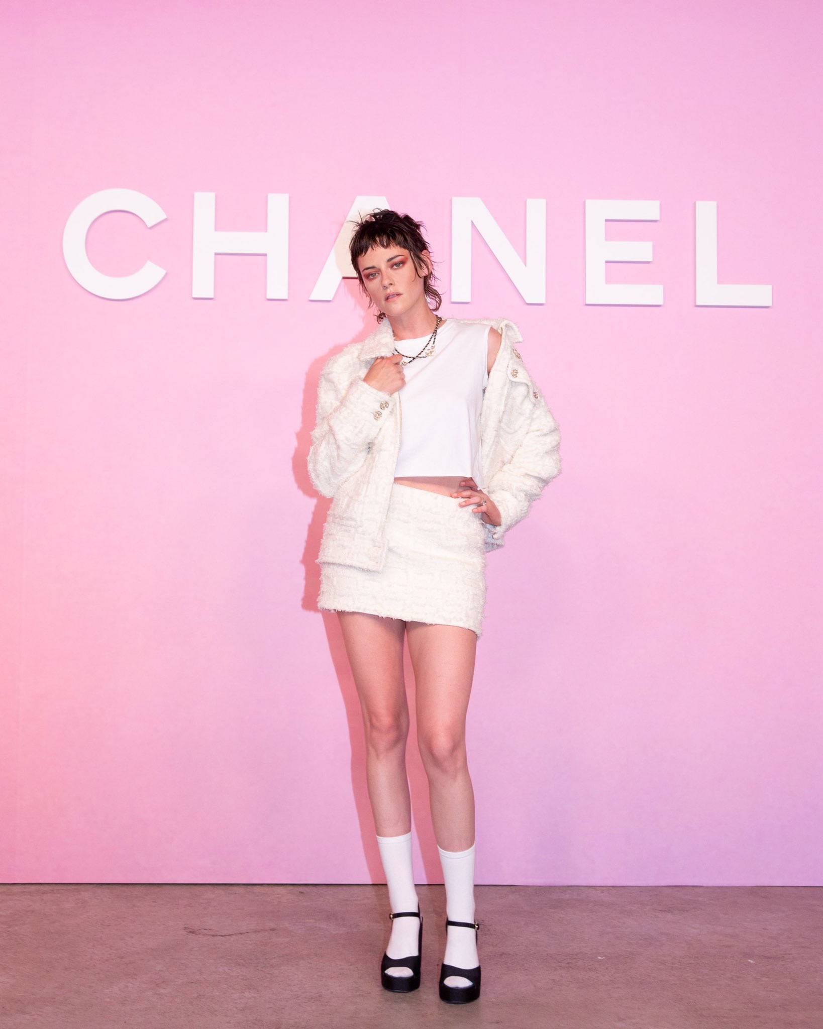 🩸Carrie Cortave 🎃 on X: Kristen Stewart, Chanel Girl