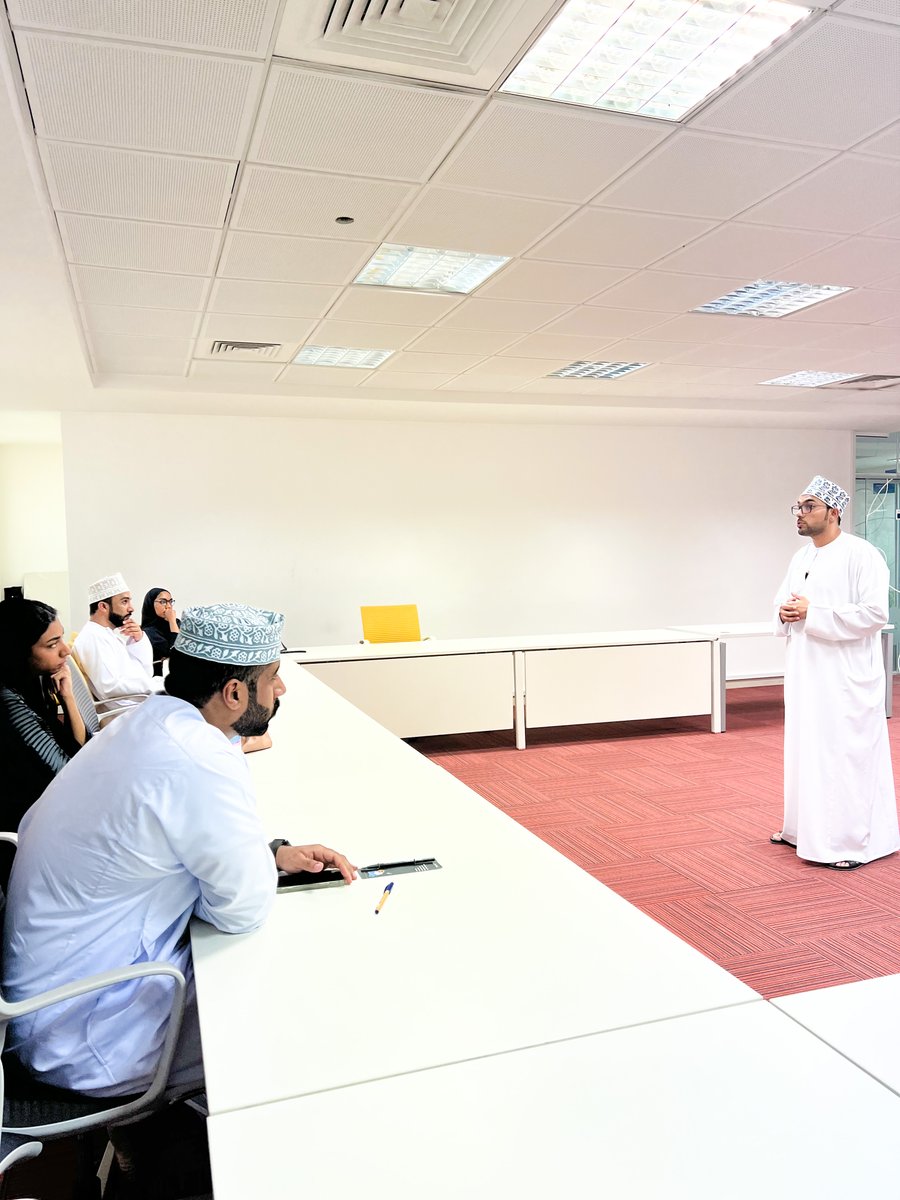 ukomandigihub's tweet photo. في ورشة العمل الرابعة لهيئة تنمية المؤسسات الصغيرة والمتوسطة، بالتعاون مع بلكسل والجبر،

 قدم ميثم اللواتي، خبير#الأمن_السيبراني ، ورشة عمل بعنوان  "الأمن وفقاً للتصميم" . تمت مناقشة طرق مختلفة لتصميم أنظمة لأمن السيبراني.

@riyadaom 
@AlJabrMENA 
@Plexalcity https://t.co/7Y4eHk3LbC