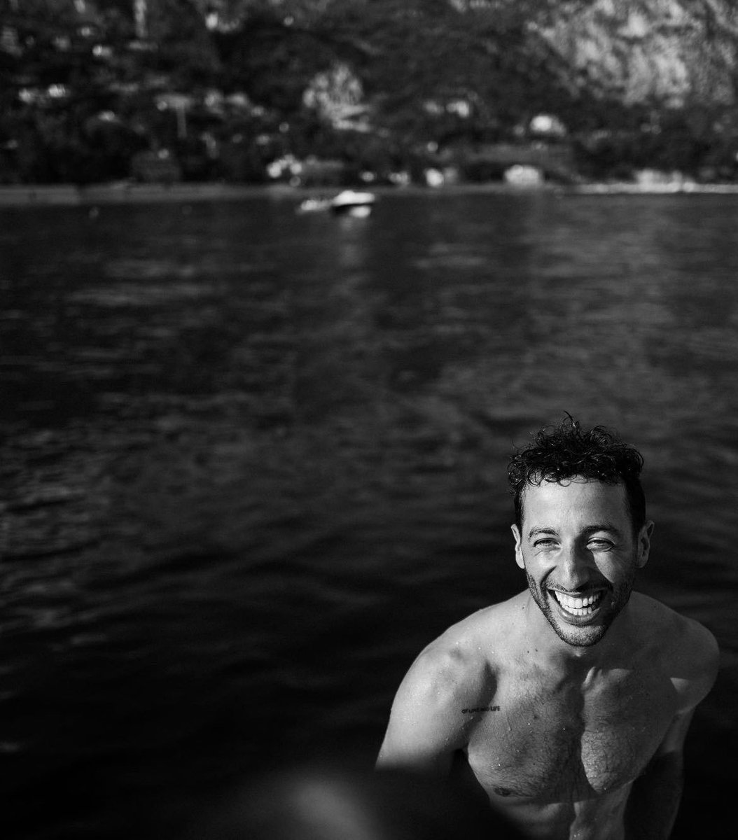 ricciardosbabe's tweet image. Daniel Joseph Ricciardo.
You own my heart.