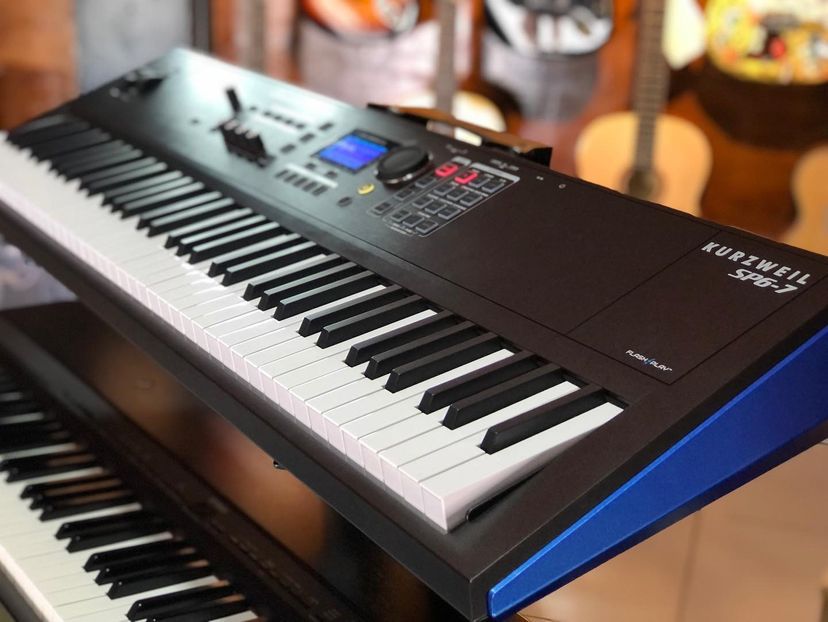 irukka_musicals's tweet photo. Professional #synthesizer Kurzweil SP6-7 76-Key #Stage #piano🔥🔥🔥
The #Kurzweil SP6-7 is a #professional instrument for demanding #musicians who do not intend to compromise on their sonic capabilities.
#SP6-7 will inspire your performances!
#Shopnow!
#irukka #sp67 #sound https://t.co/whwHV6WxTI