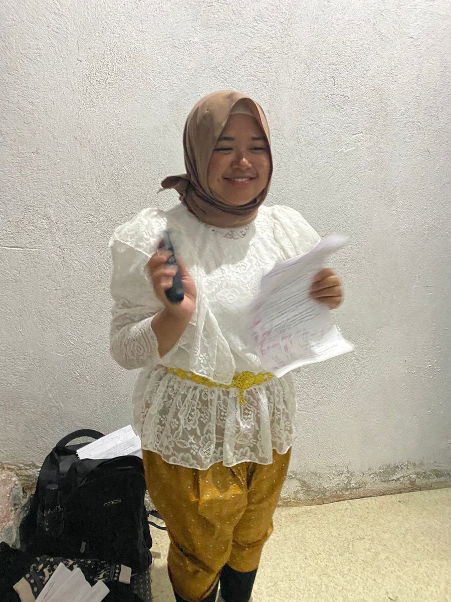 AFSTurkiye's tweet image. 🇹🇭➡️🇹🇷 Tayland’dan gelen ve AFS deneyimi Aydın’da yaşayan Kim, okulunda ülkesi ve kültürü hakkında bir sunum yaptı. #afseffect #afsprograms