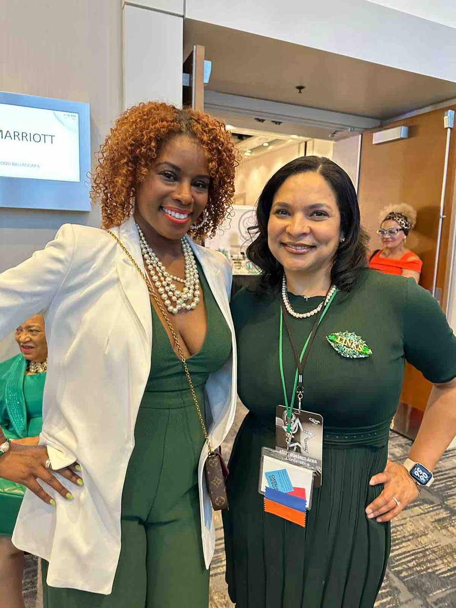 HACLinks's tweet photo. HAC members on the move and making memories at the 46th Western Area Conference 💚🤍🔗 #harborarealinks #haclinks #haclinksinc #walinks #waconference https://t.co/suZWkaA3Bv