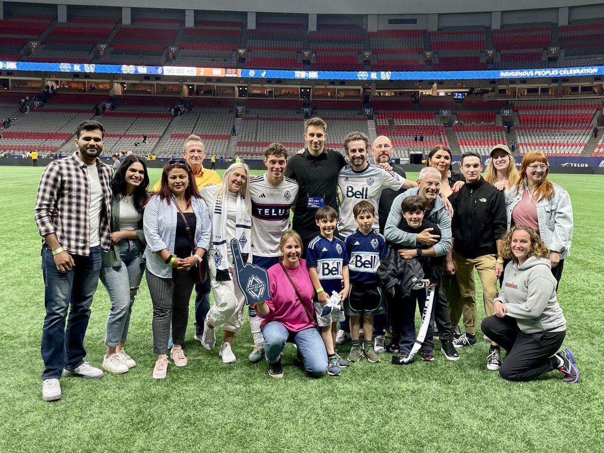 Thanks for having us out @WhitecapsFC , what a wild match. We appreciate the support, go get that cup next week! #VWFC 

@BCCSU @TosaintRicketts @sebaberhalter @ThomasHasal @AleSchoepf