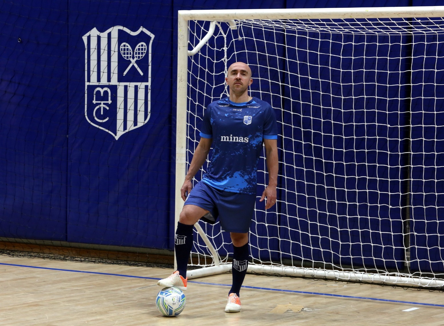 Futsal minas hotsell tenis clube