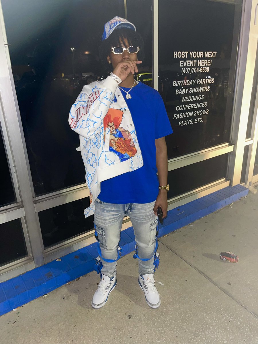 TheOnlyRespect's tweet photo. Top Priority 📬🌀 #LGBT #PrideMonth #Trending https://t.co/PVdt6X7UH5