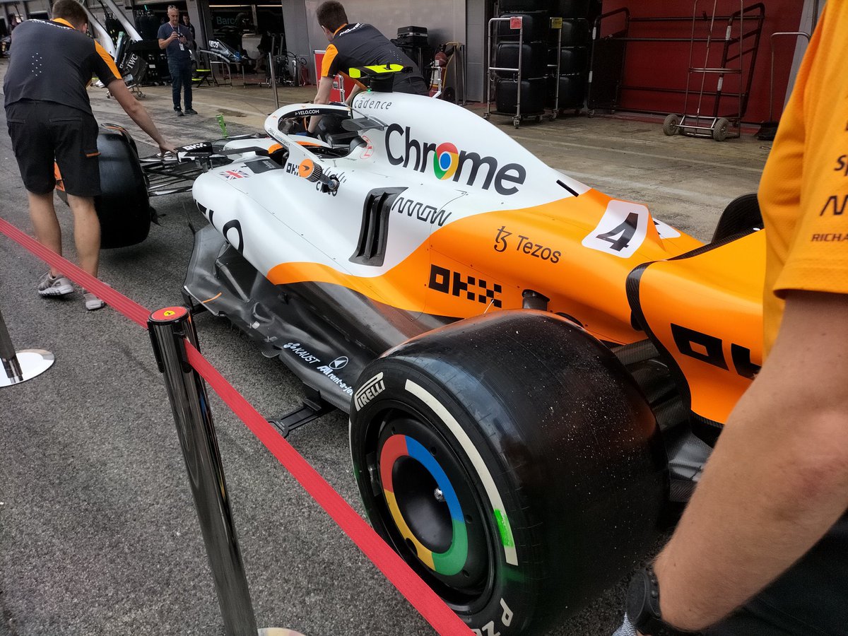 #McLaren will be running their #TripleCrown special livery again this weekend at the #SpanishGP 🇪🇸

📸 [via: @FormulaPassion]

#F1 #Formula1 #LN4  #OP81