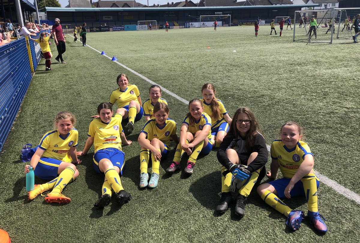Our girls were back in action again today at Clandeboye Park in the sunshine and it was 3 victories from our 3 games!
Well done to all the girls and especially the P7s making their final ever appearances in Millisle colours! 💙💛 A special mention also to Amelia for her 5 goals!