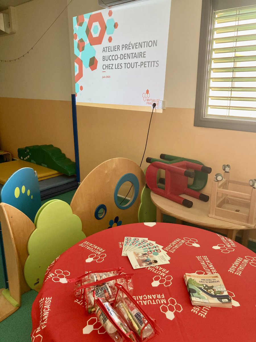 Un nouveau atelier de #prévention #buccodentaire chez les tout-petits a été accueilli pour la première fois à la #crèche M.I.P.E de #Valflaunès 🦷👶🏻 
@MutGrandSud @ALCMutGS @mutualite_fr @MutOccitanie