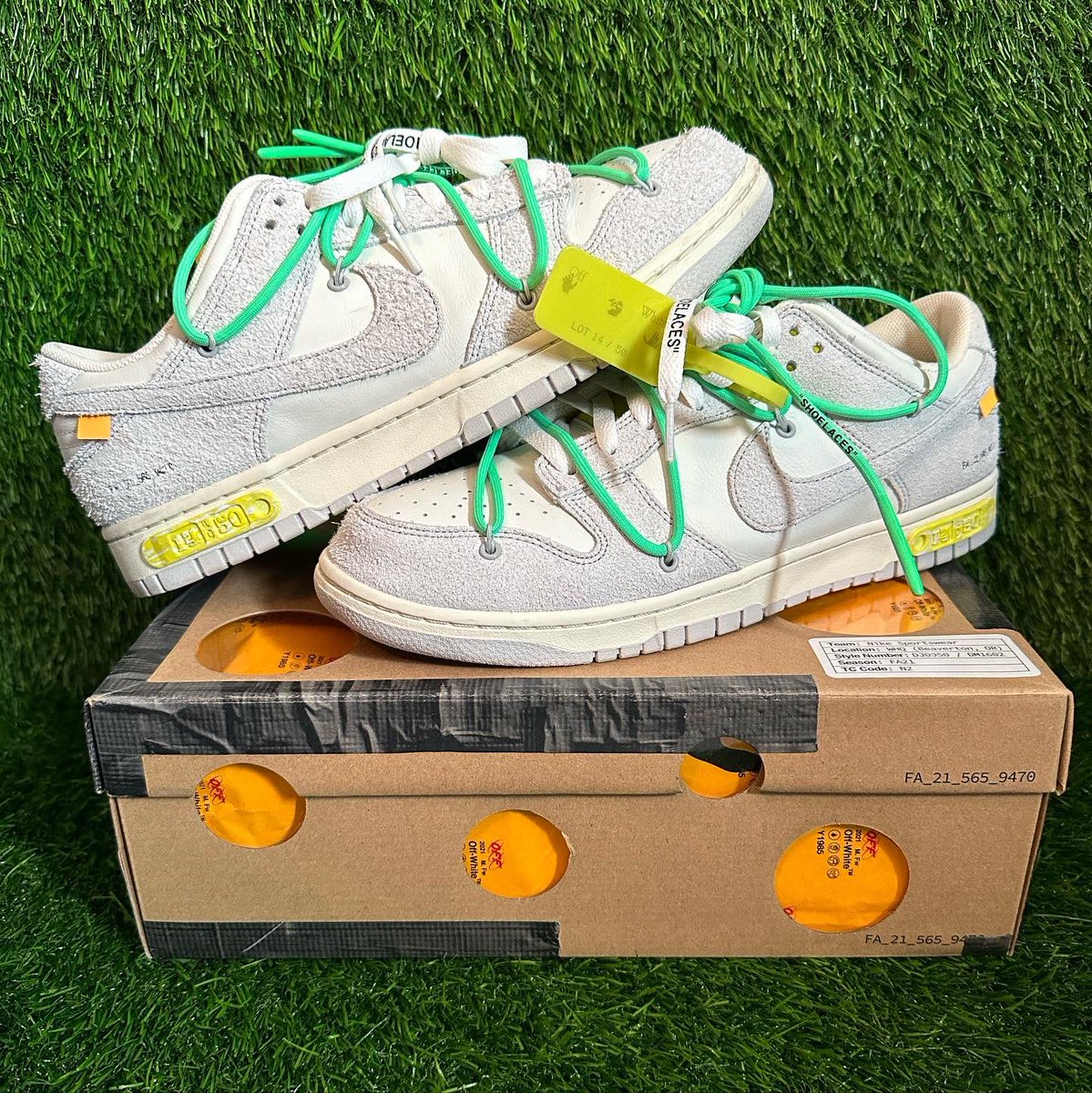 Nike Dunk Low - Off-White Lot 14. 🎭

#sneakerhead #snkrs #kobe #dunks #sbdunks #shoes #travisscott #jordanshoes #kobeshoes #shoecollection #offwhite #kyrieshoes #kd #nike #adidas #lebron #crazyexplosive #HartShoesx1