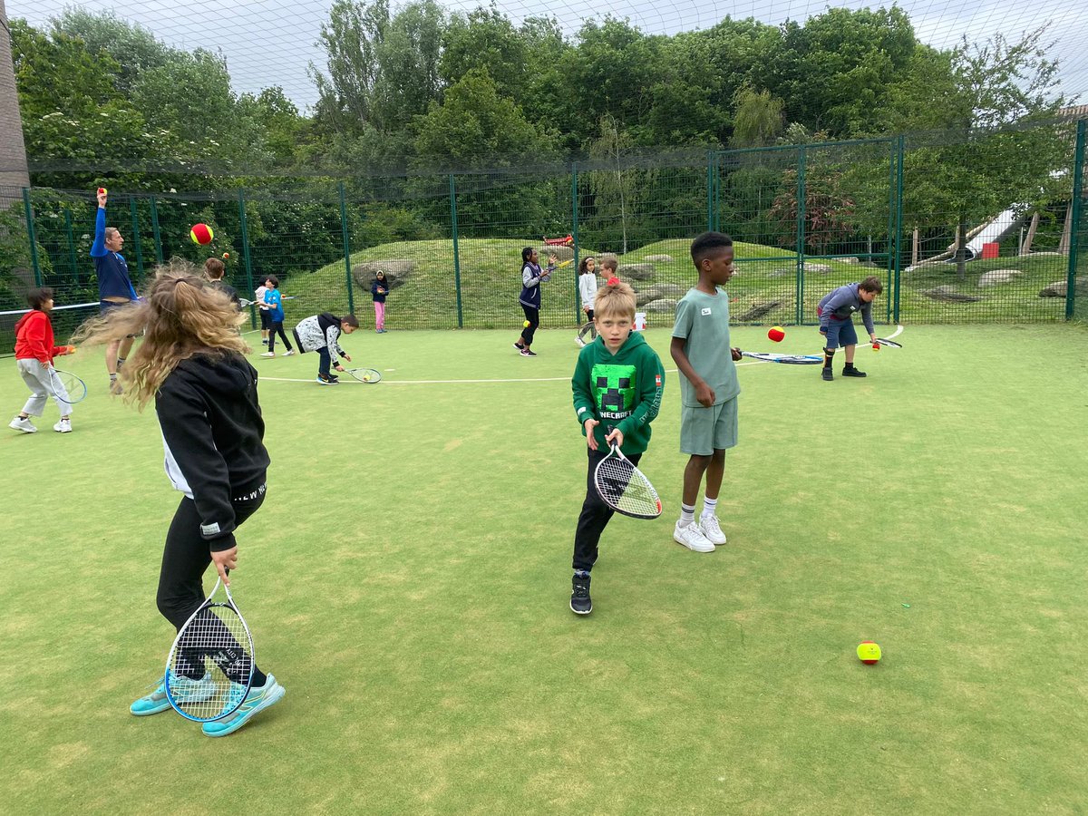 LPESSN's tweet photo. 3οΈβ£ Day three of half term camp at @Redriff_Primary complete. 6οΈβ£5οΈβ£ children in attendance today, taking part in both Tennis πΎ and Endball π.
#HalfTerm #activitycamp #tennis #endball
@YouthSportTrust @lb_southwark @Jasmine_Ali @coyleneil @LondonSport https://t.co/rwfyM55xL4