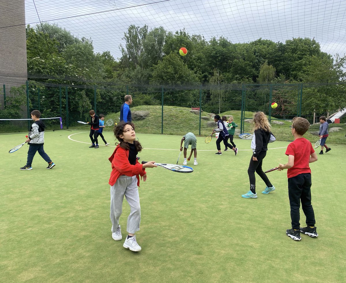 LPESSN's tweet photo. 3οΈβ£ Day three of half term camp at @Redriff_Primary complete. 6οΈβ£5οΈβ£ children in attendance today, taking part in both Tennis πΎ and Endball π.
#HalfTerm #activitycamp #tennis #endball
@YouthSportTrust @lb_southwark @Jasmine_Ali @coyleneil @LondonSport https://t.co/rwfyM55xL4