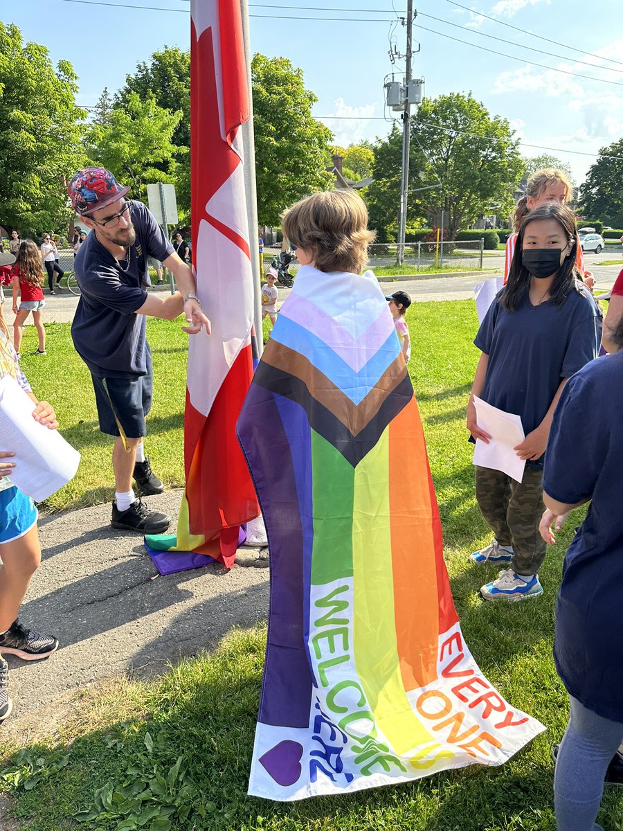 TDSBMrsGreco's tweet photo. This is how we do it @SummitHeightsPS, supported by our Board &amp; community too! Happy Pride everyone! @tdsb https://t.co/E6lXlpyH01