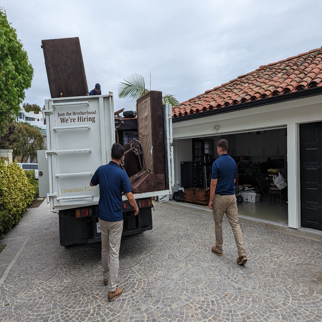 Full truck loaded. #recycling #hauling #ondemand #furniture #yardwaste #ecofriendly #nearme #affordable #removal #donations #call #resupply #today #wegotyourback #Haul #furniture #haulbrosjunk #junkrelief #junkremoval #calltoday #removal #brotherhood